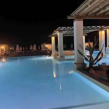 Elisabetta Con Idromassaggio E Area Piscina 别墅 加利波利