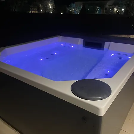 Elisabetta Con Idromassaggio E Area Piscina Villa Gallipoli