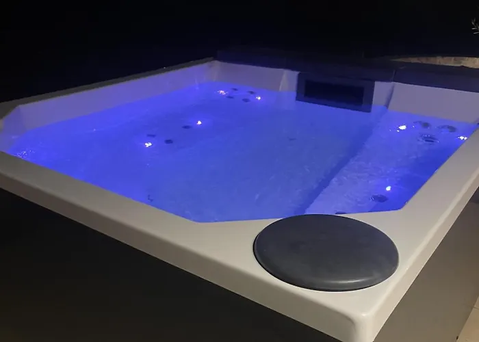 Elisabetta Con Idromassaggio E Area Piscina ヴィラ ガリポリ